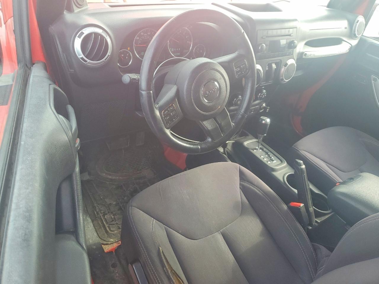 2013 JEEP WRANGLER SAHARA photo 8