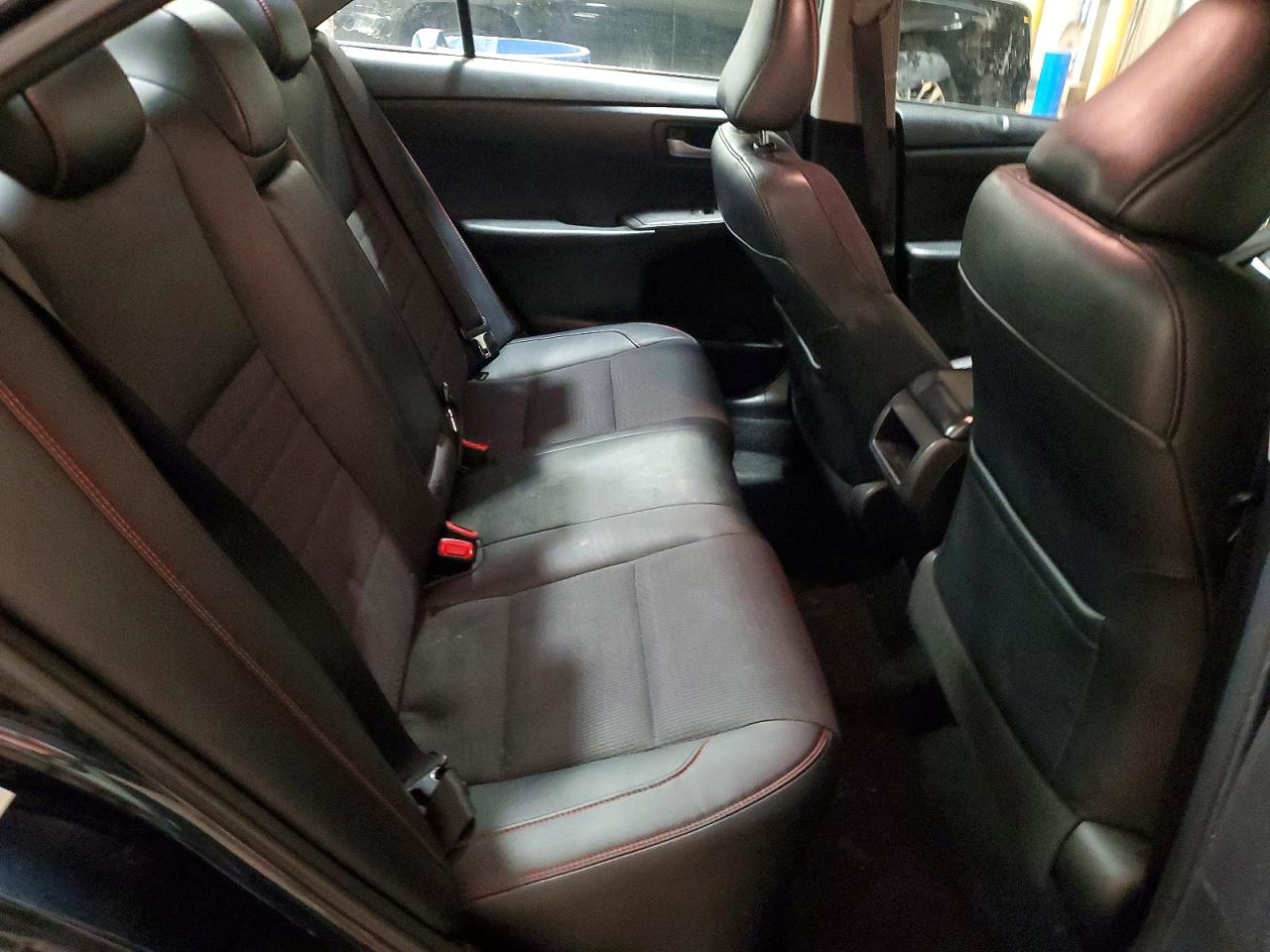 2017 TOYOTA CAMRY SE photo 10