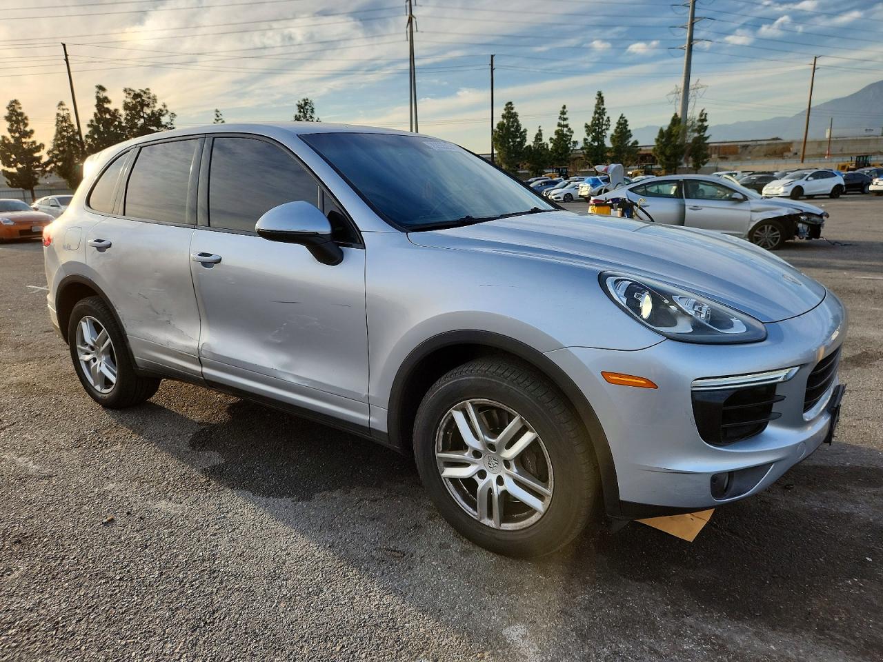 2016 PORSCHE CAYENNE photo 4