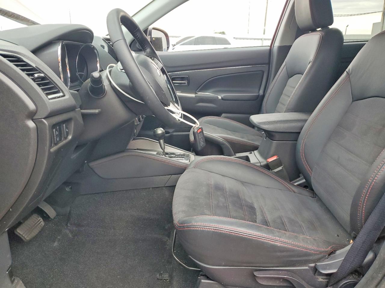 2023 MITSUBISHI OUTLANDER SPORT S/SE photo 7