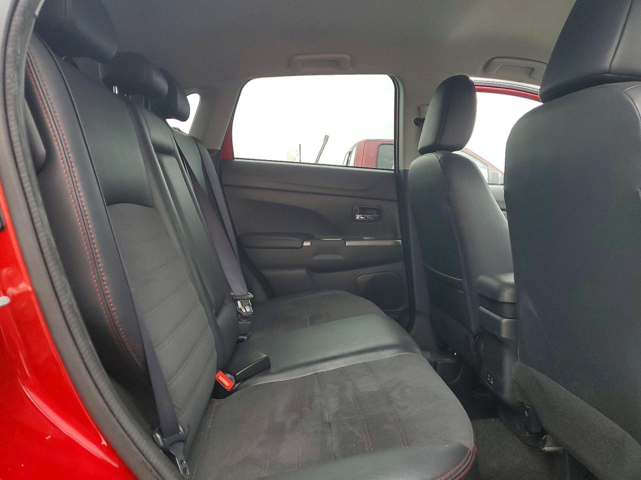 2023 MITSUBISHI OUTLANDER SPORT S/SE photo 11
