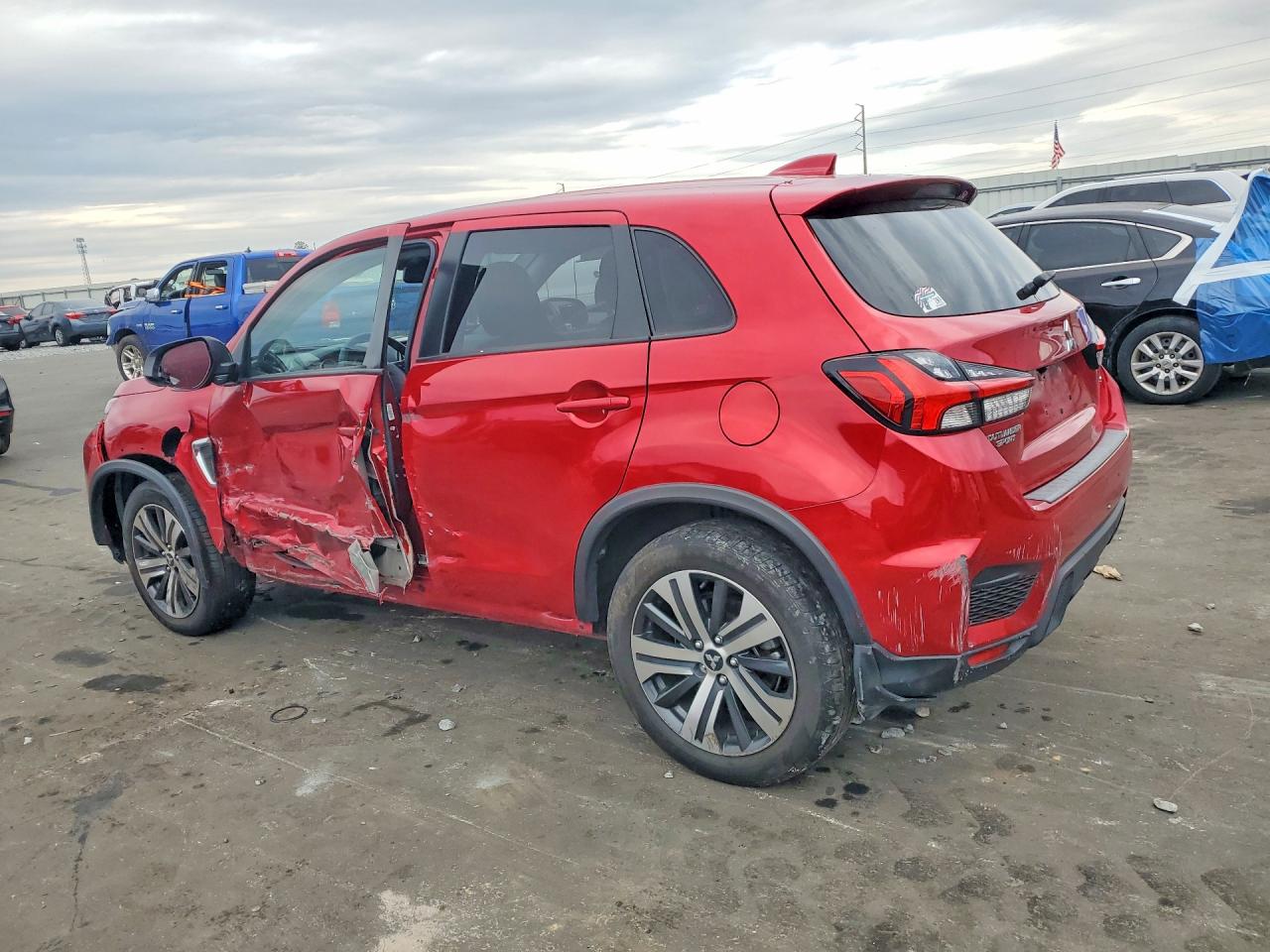 2023 MITSUBISHI OUTLANDER SPORT S/SE photo 2