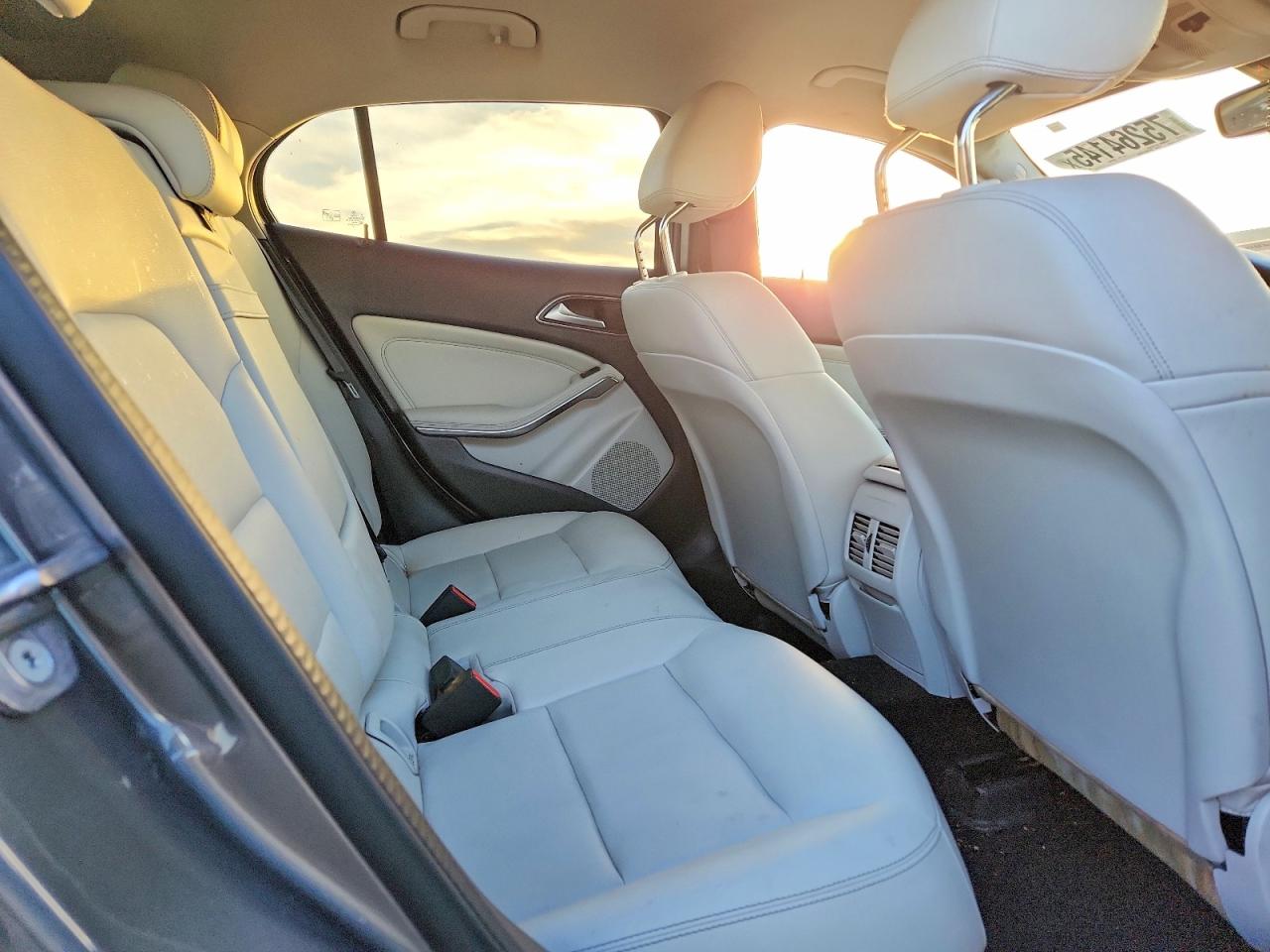 2019 MERCEDES-BENZ GLA 250 photo 19