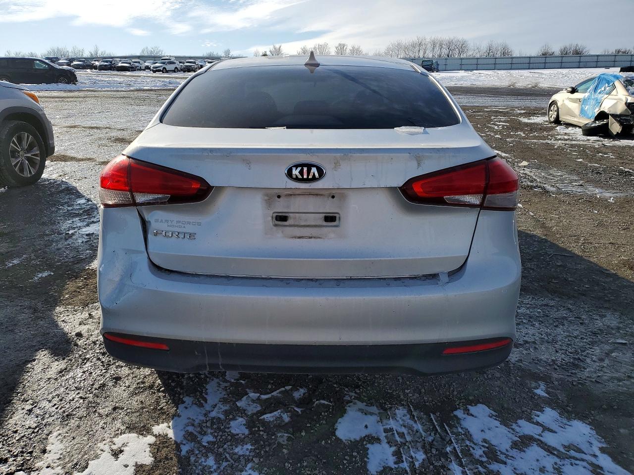 2018 KIA FORTE LX photo 11