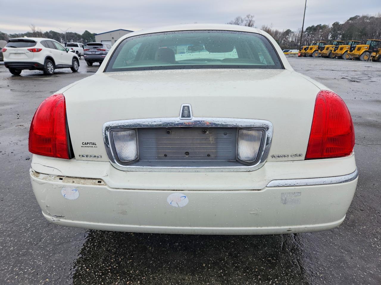 2006 LINCOLN TOWN CAR SIGNATURE LIMITED photo 11