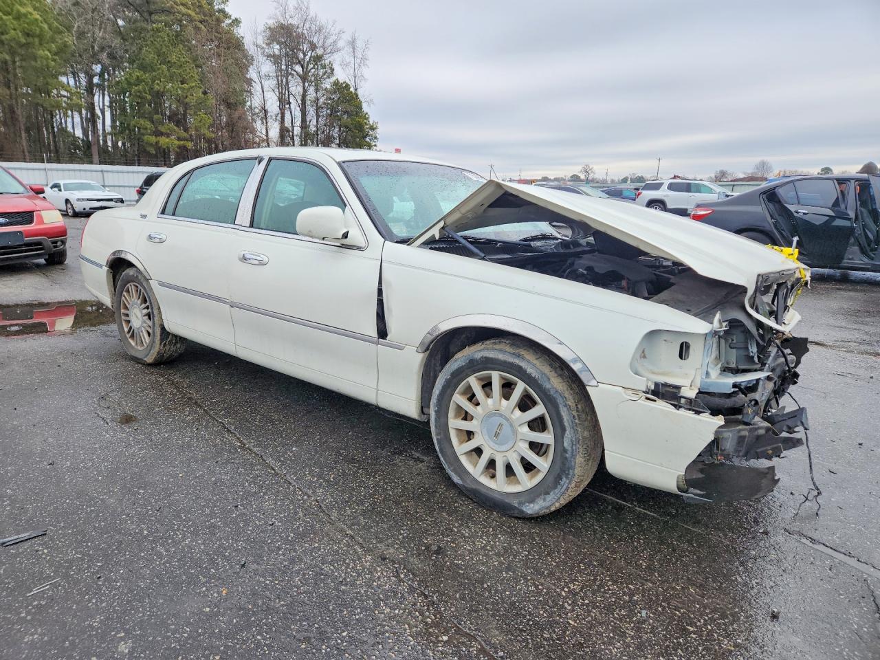 2006 LINCOLN TOWN CAR SIGNATURE LIMITED photo 7