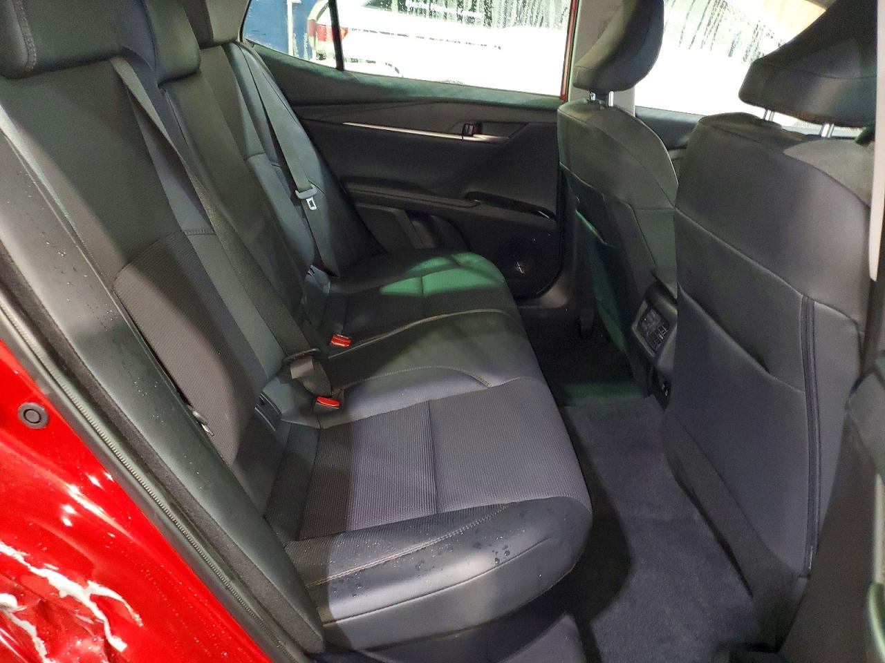 2025 TOYOTA CAMRY XLE photo 10