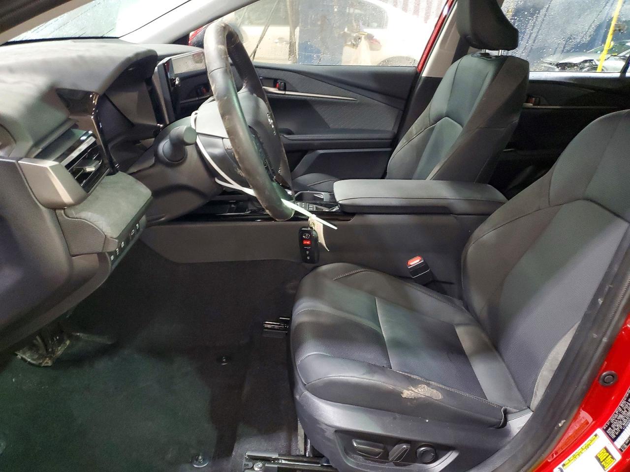 2025 TOYOTA CAMRY XLE photo 7