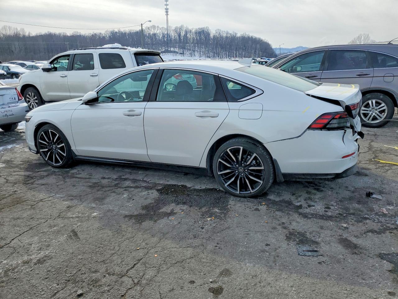 2024 HONDA ACCORD TOURING HYBRID photo 2