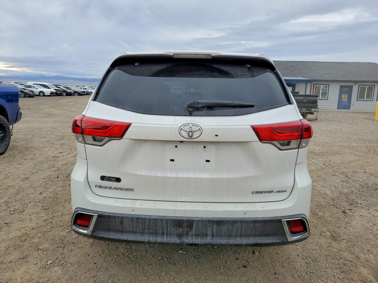2018 TOYOTA HIGHLANDER LIMITED photo 6
