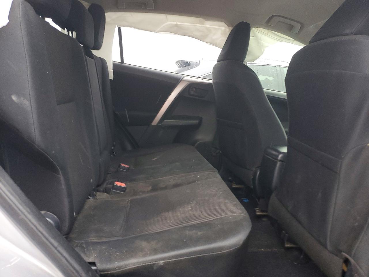2018 TOYOTA RAV4 LE photo 11