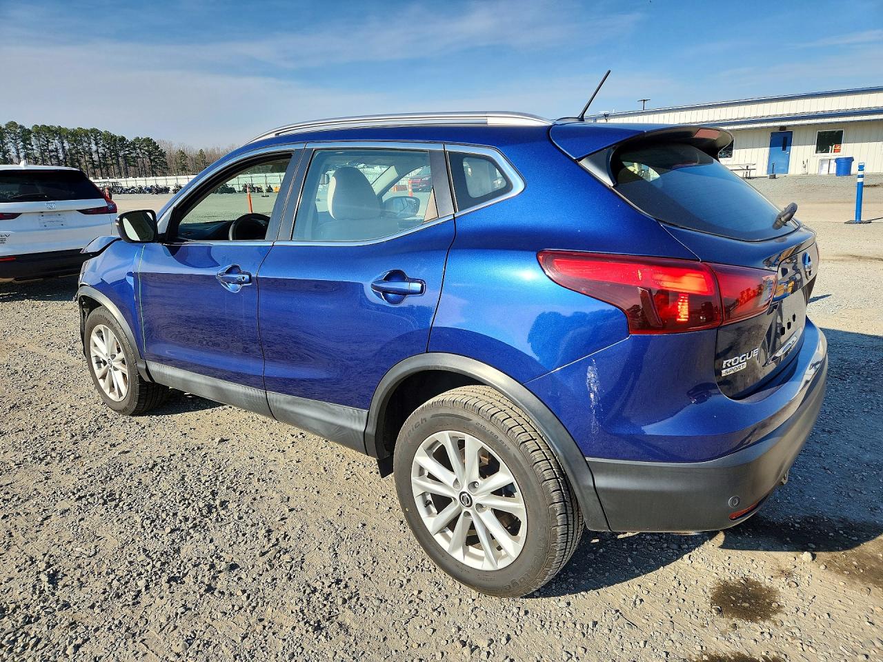 2019 NISSAN ROGUE SPORT S photo 4