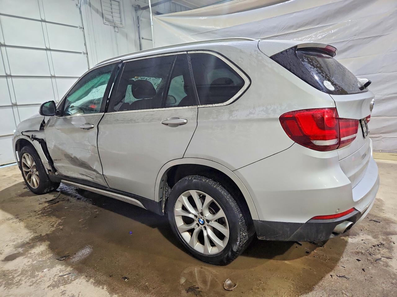2015 BMW X5 XDRIVE35I photo 2