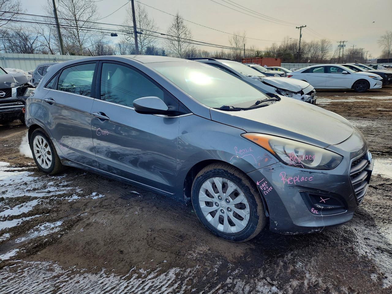 2016 HYUNDAI ELANTRA GT photo 4