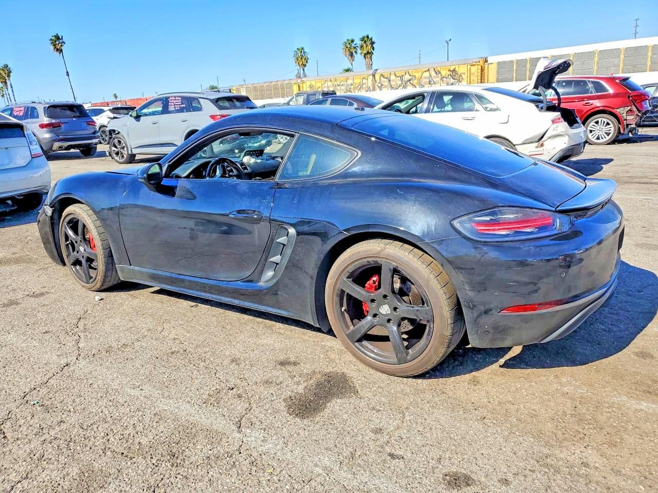 2018 PORSCHE CAYMAN photo 2