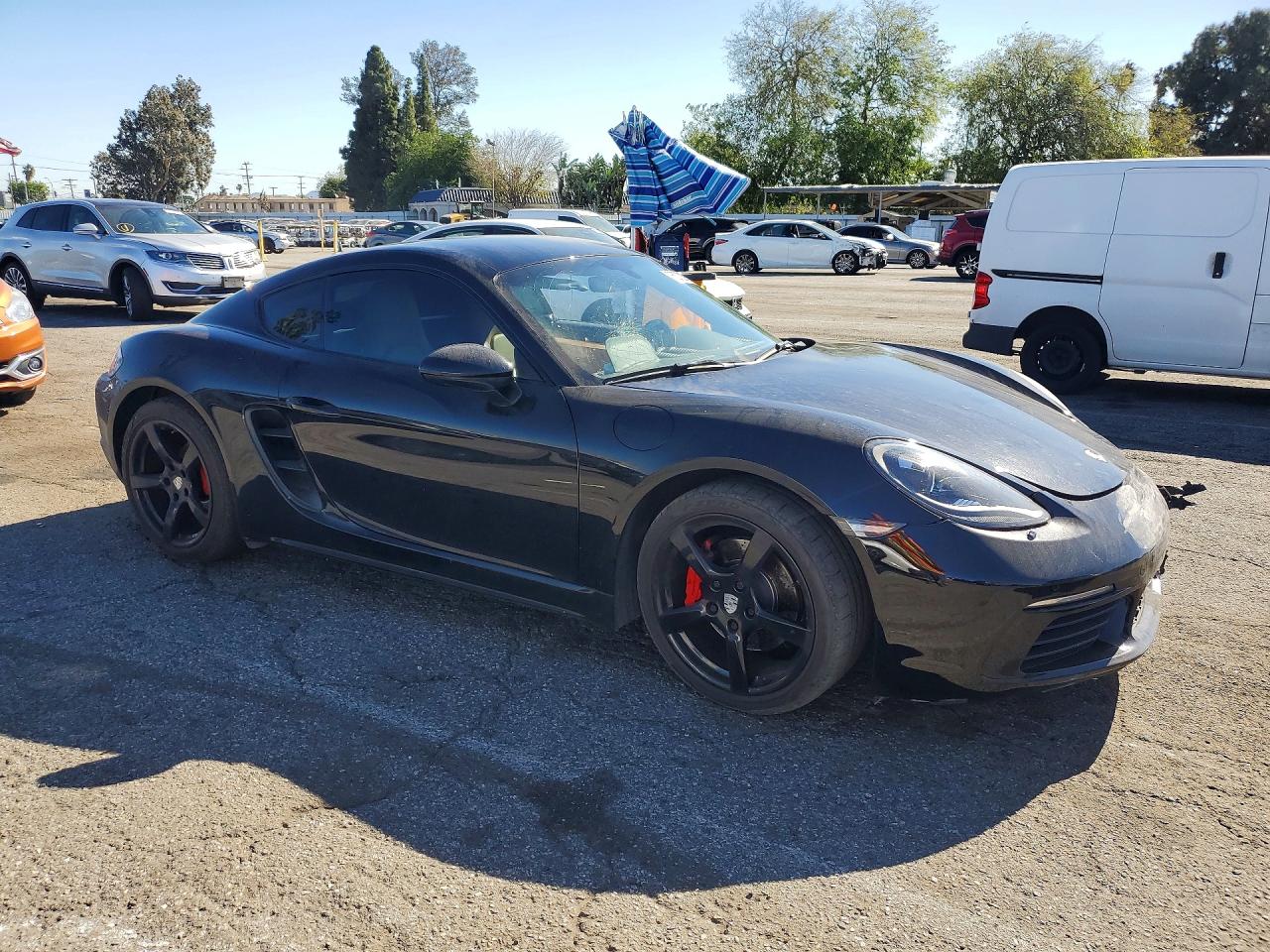 2018 PORSCHE CAYMAN photo 4