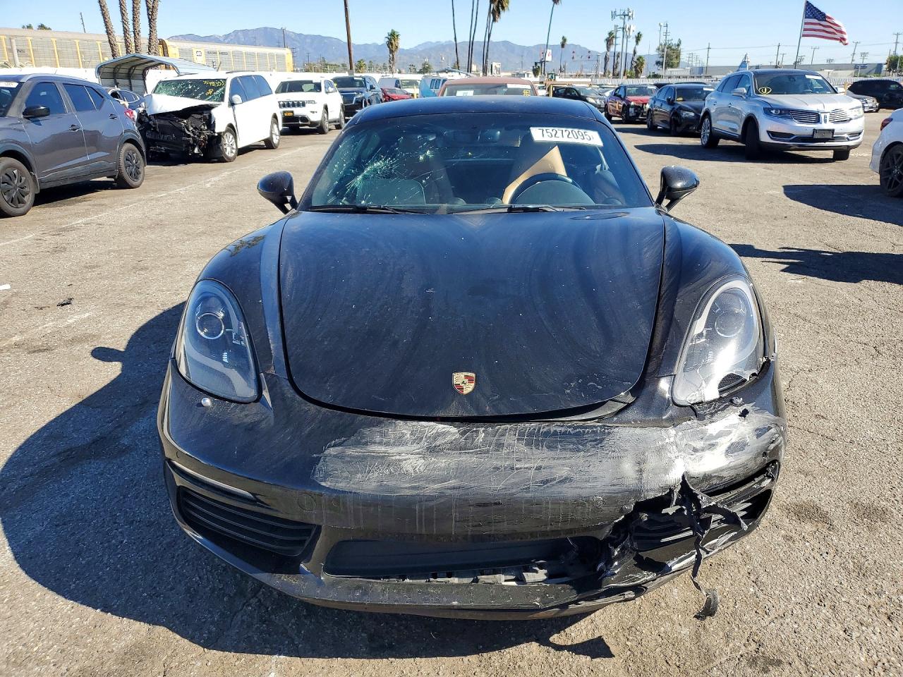 2018 PORSCHE CAYMAN photo 5