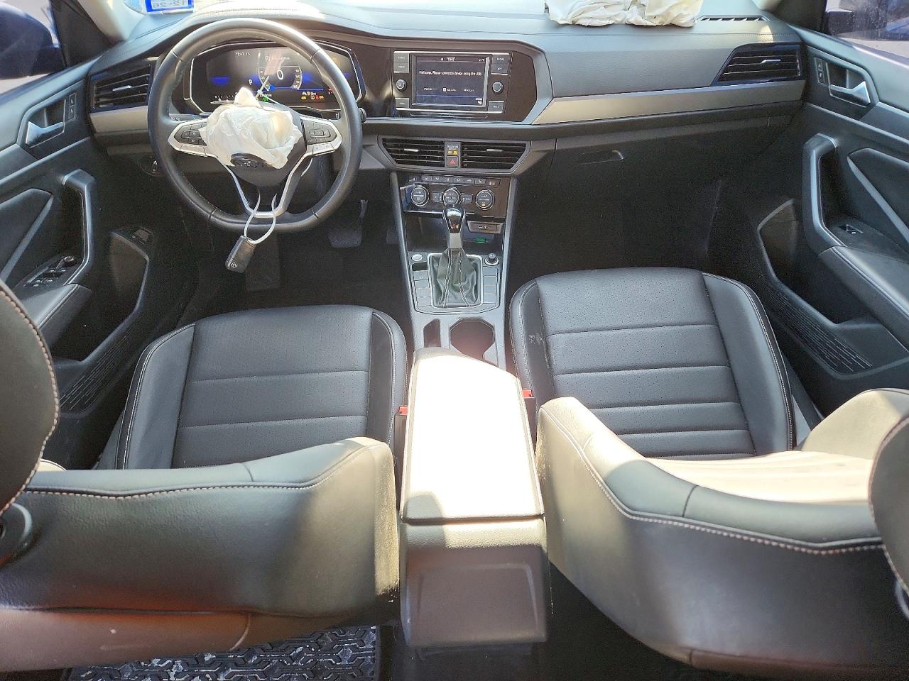 2024 VOLKSWAGEN JETTA SE photo 8