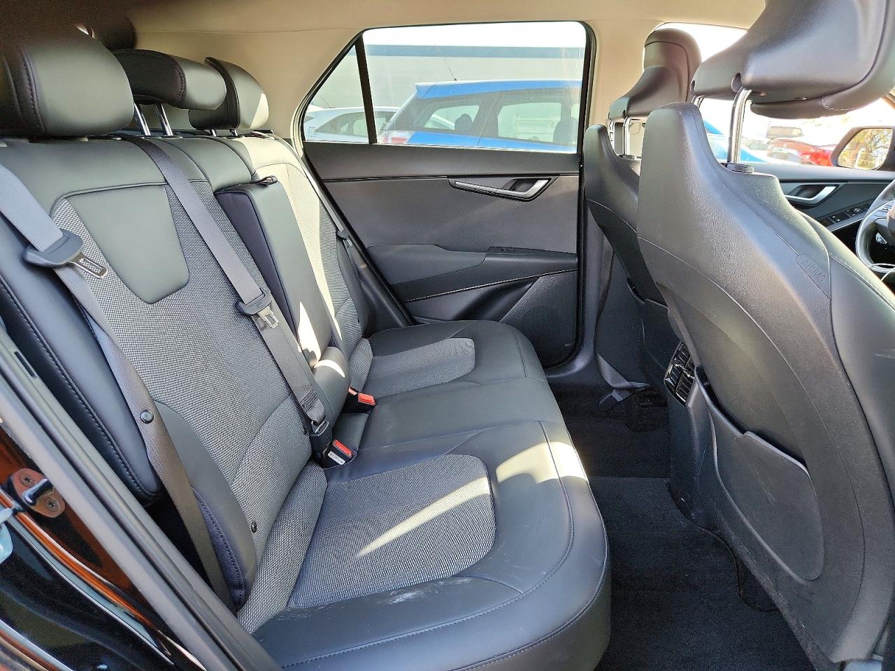 2023 KIA NIRO EX photo 10