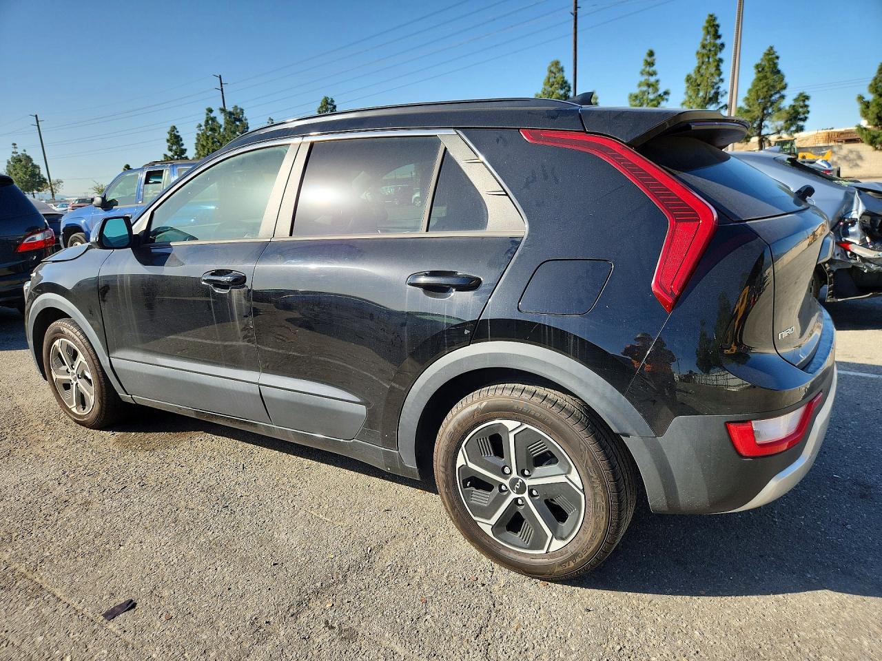 2023 KIA NIRO EX photo 2