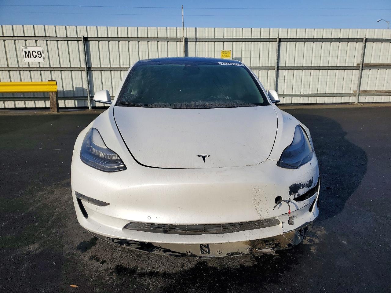 2019 TESLA MODEL 3 photo 9