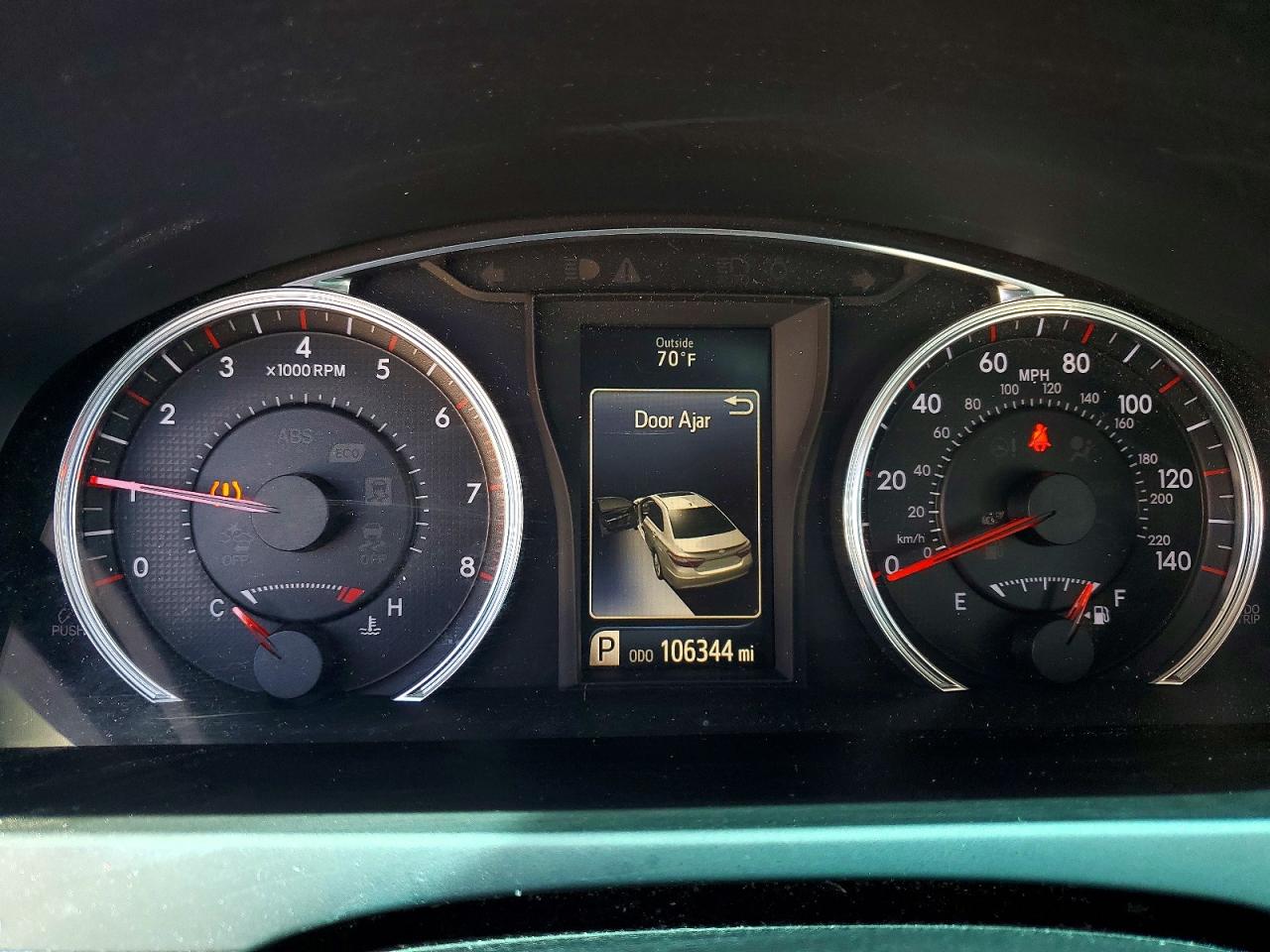 2016 TOYOTA CAMRY LE photo 17