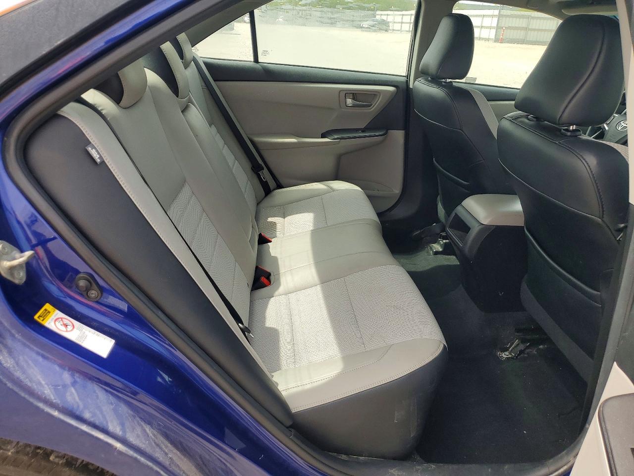 2016 TOYOTA CAMRY LE photo 19