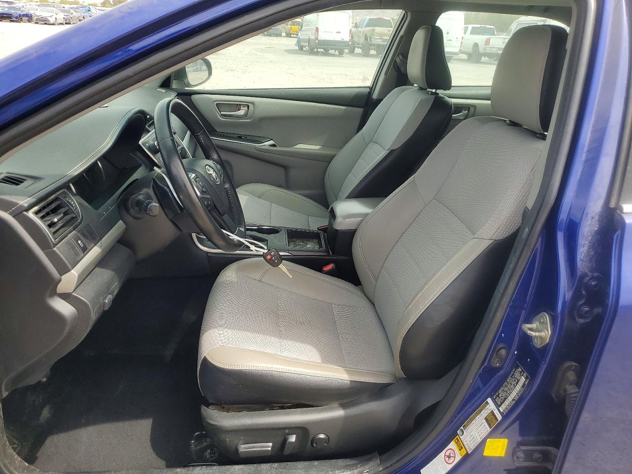 2016 TOYOTA CAMRY LE photo 13