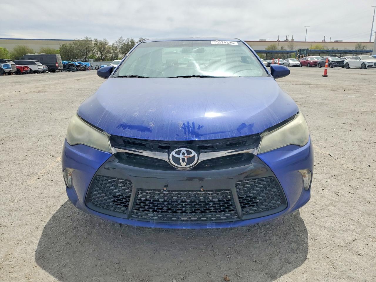 2016 TOYOTA CAMRY LE photo 9
