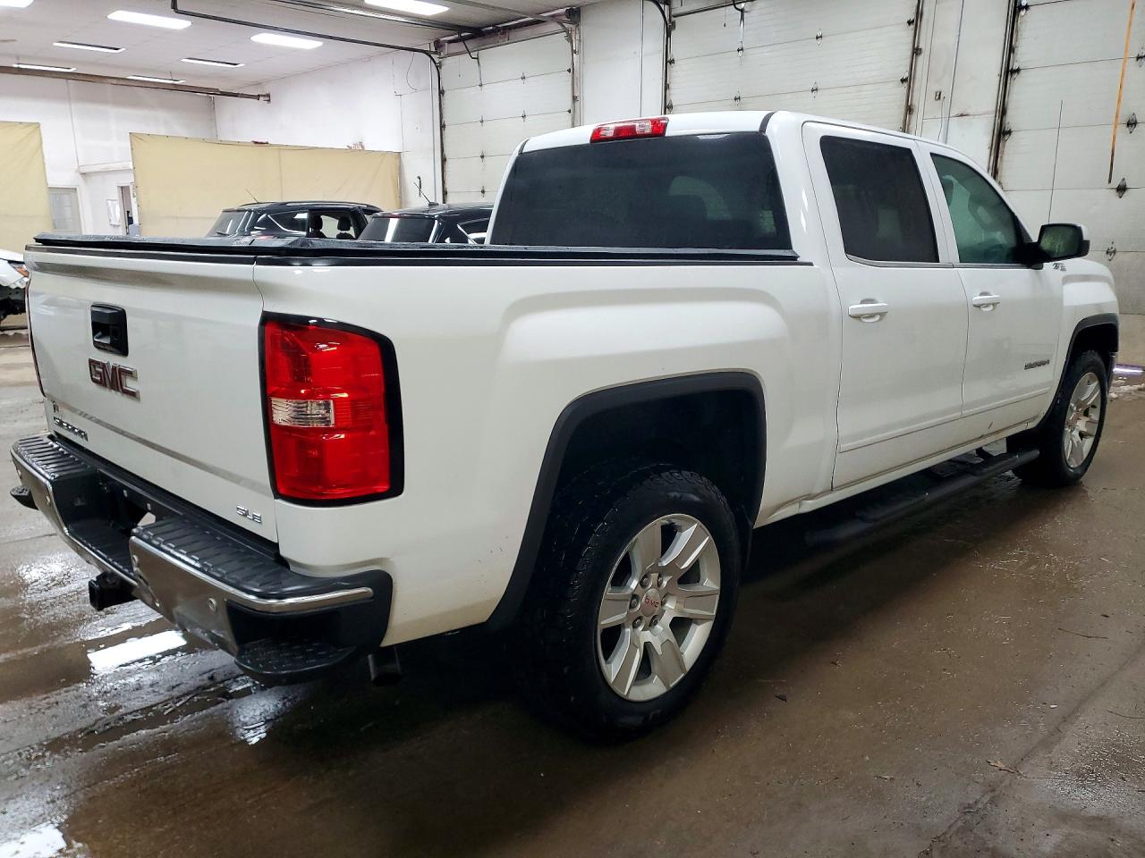 2014 GMC SIERRA K1500 SLE photo 5