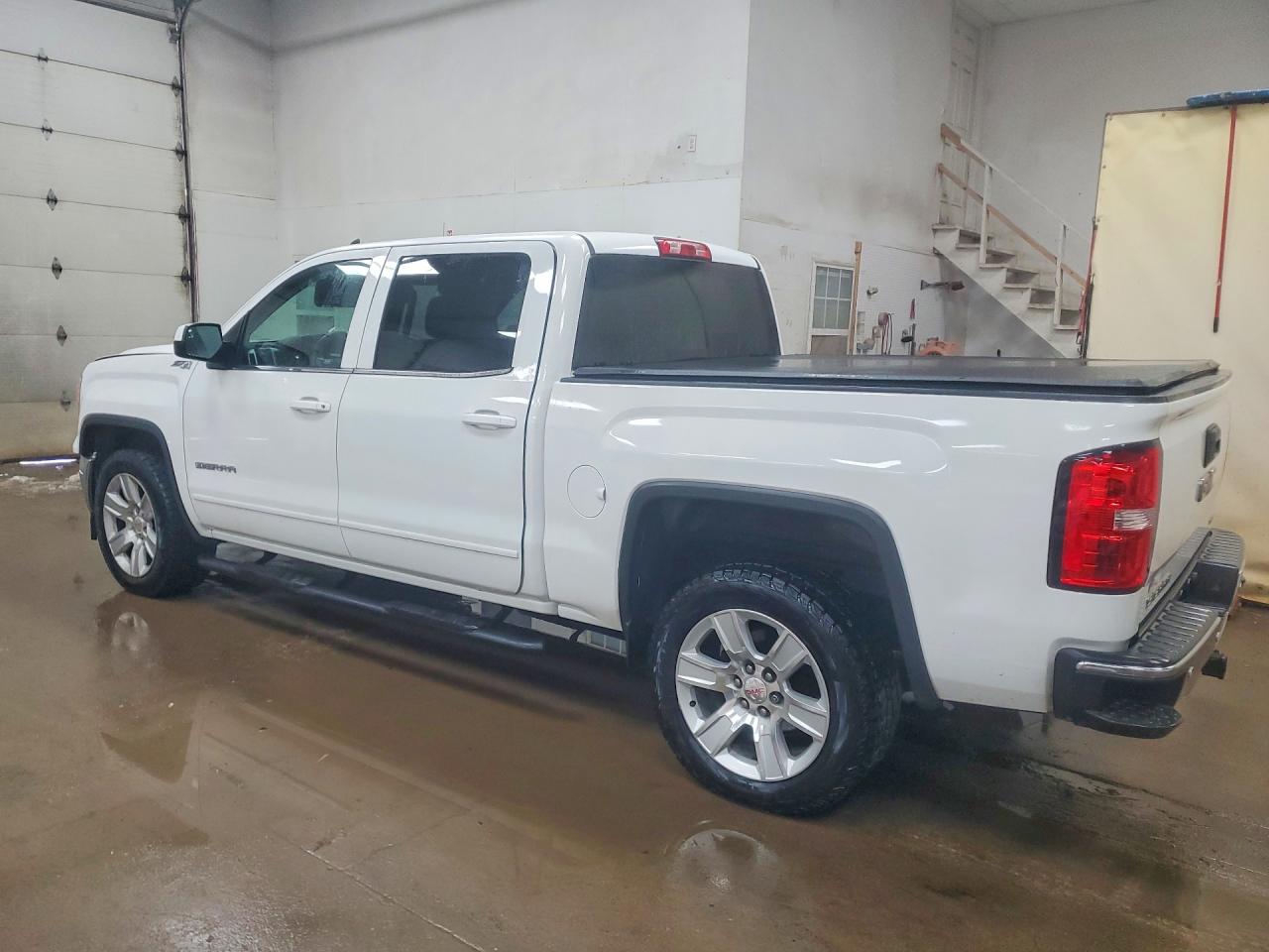 2014 GMC SIERRA K1500 SLE photo 3