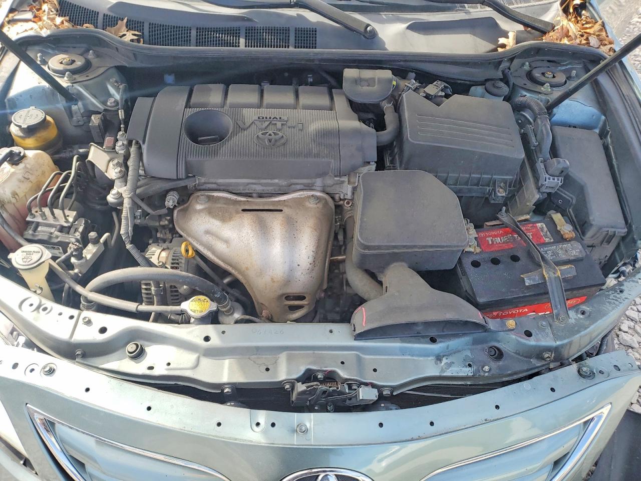 2011 TOYOTA CAMRY photo 21