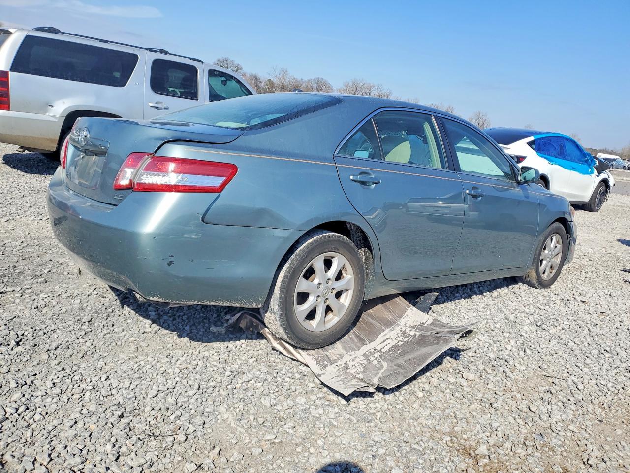 2011 TOYOTA CAMRY photo 5