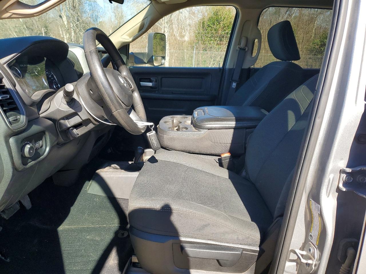 2019 RAM 3500 TRADESMAN photo 19