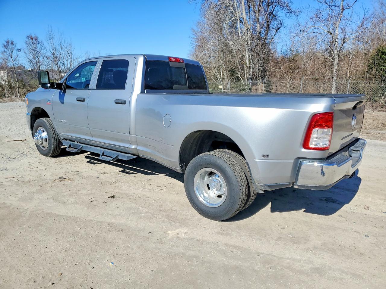 2019 RAM 3500 TRADESMAN photo 4