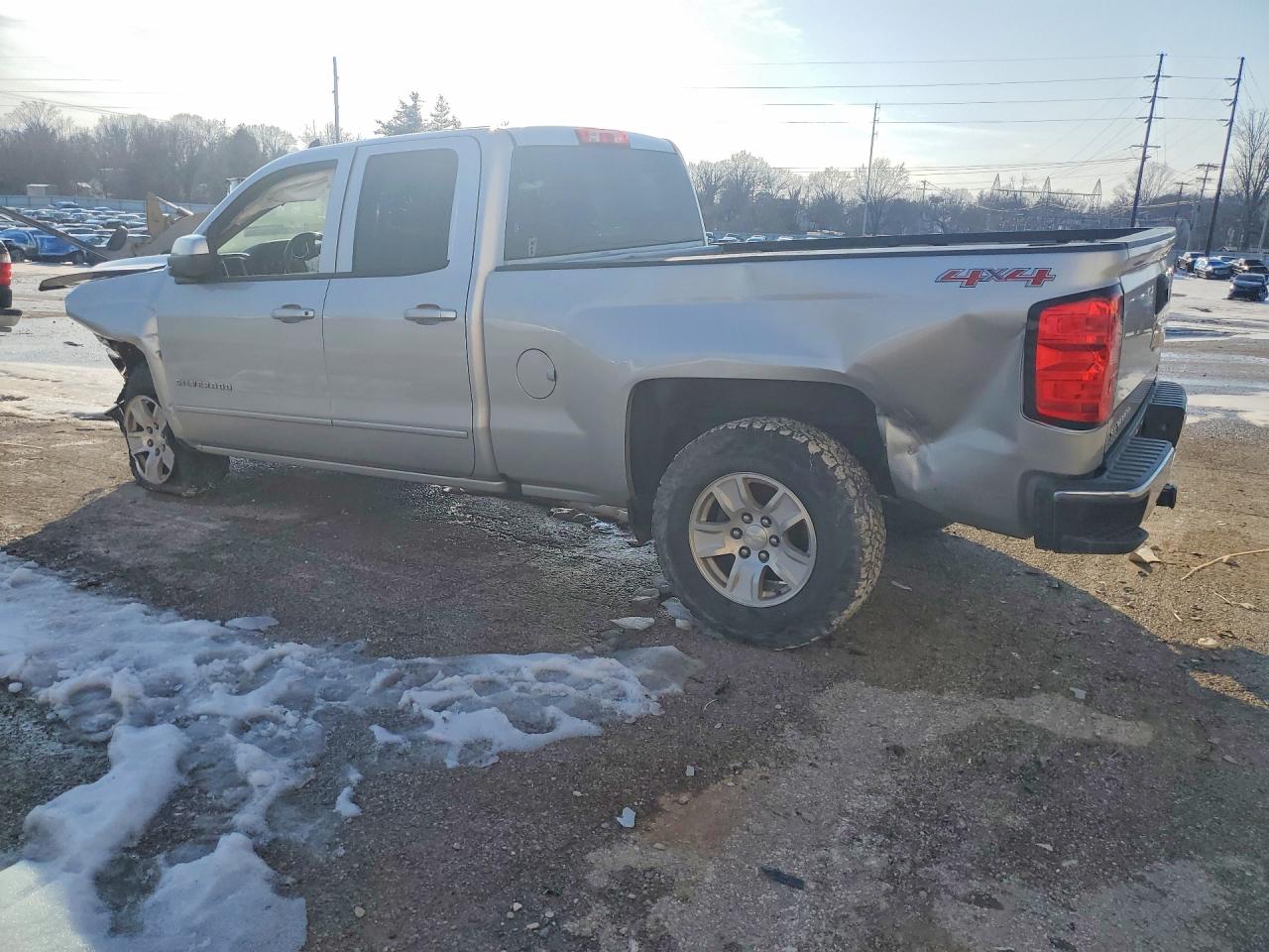 2017 CHEVROLET SILVERADO K1500 LT photo 3