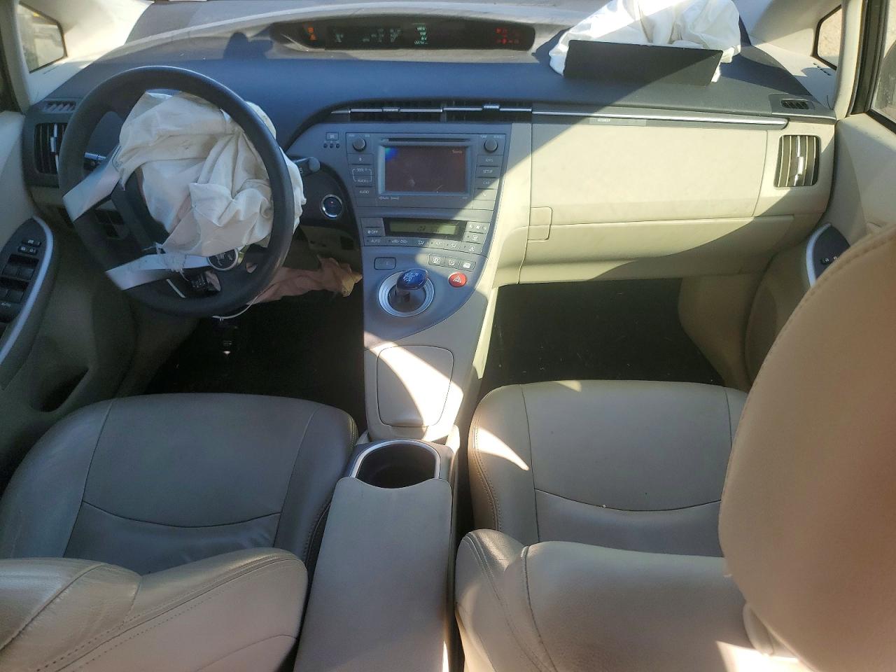 2012 TOYOTA PRIUS photo 8
