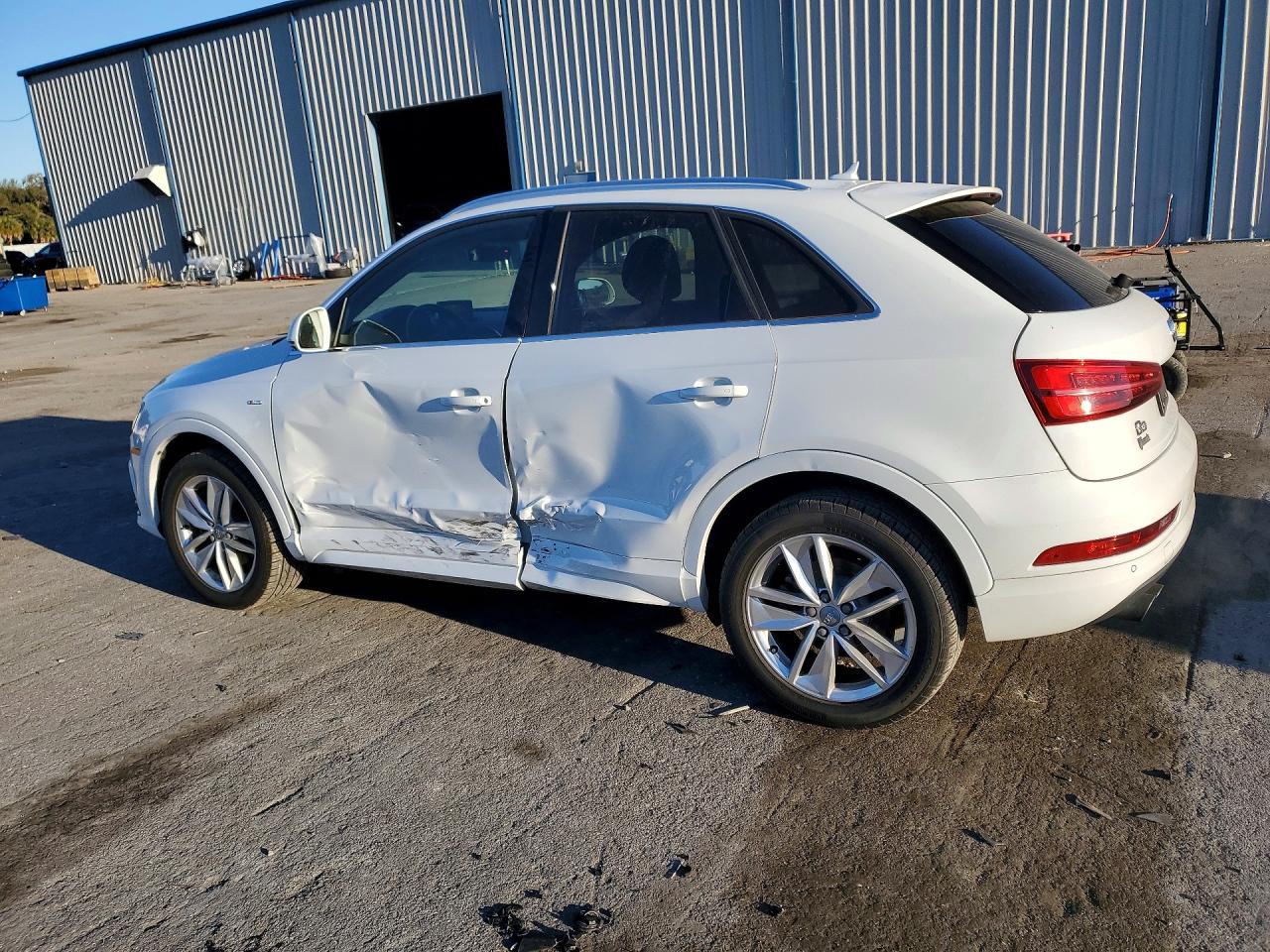 2018 AUDI Q3 PREMIUM PLUS photo 2