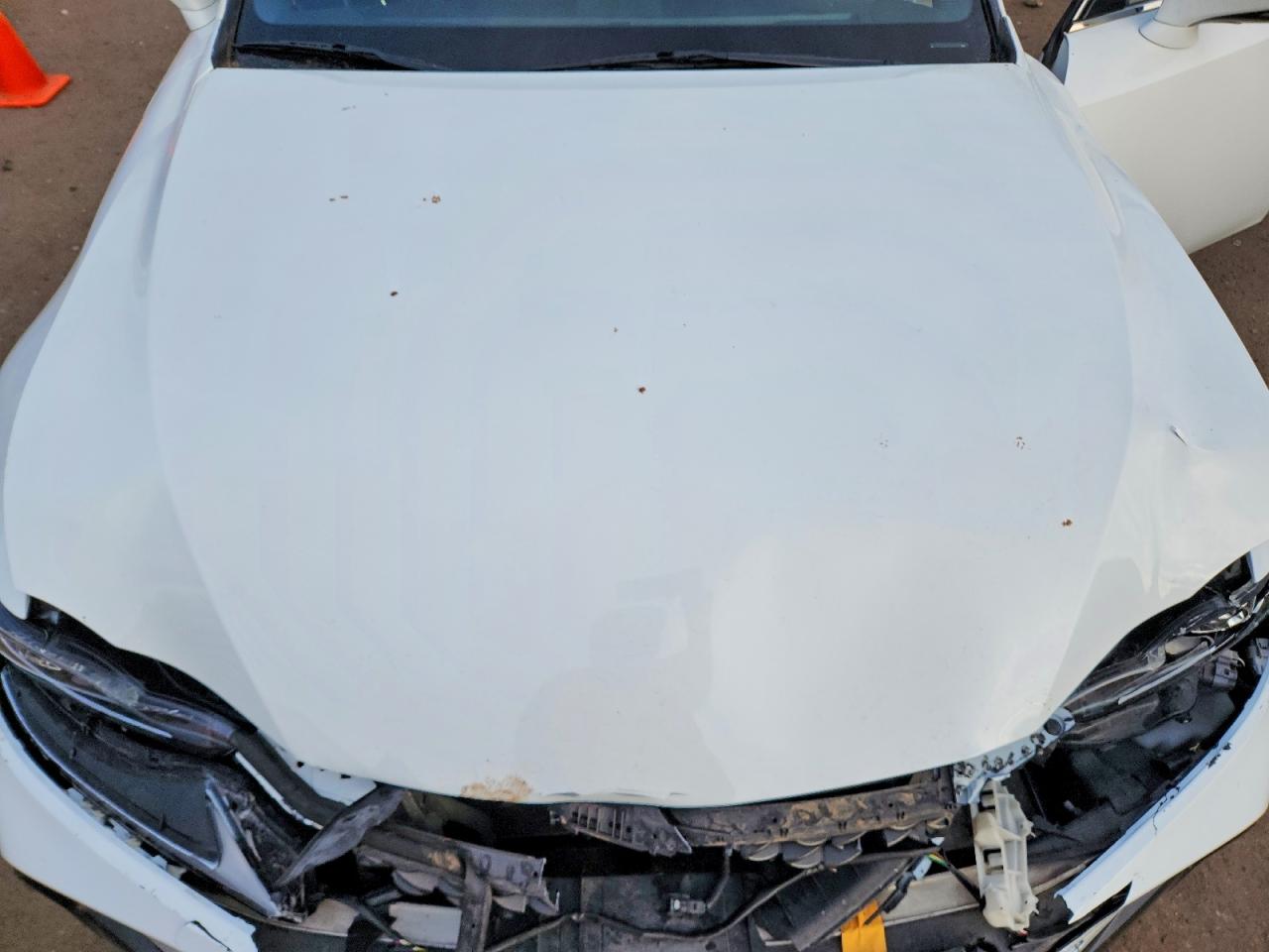 2018 LEXUS IS 300 photo 21