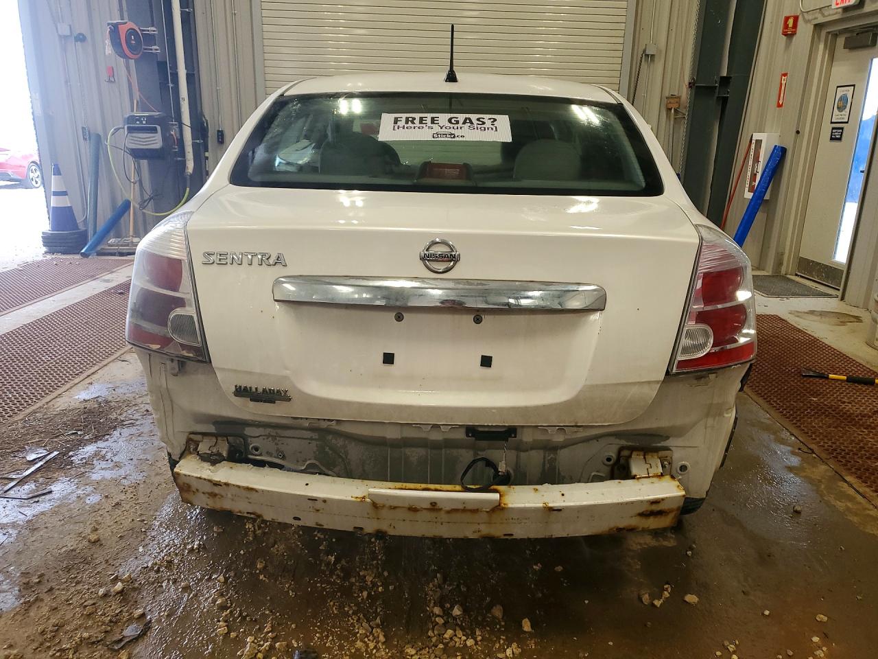 2010 NISSAN SENTRA 2.0 photo 11