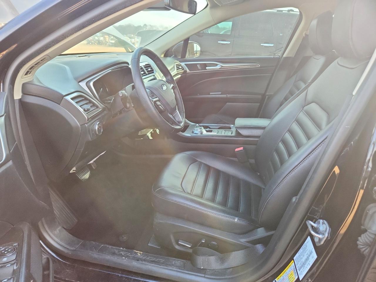 2020 FORD FUSION SEL photo 19