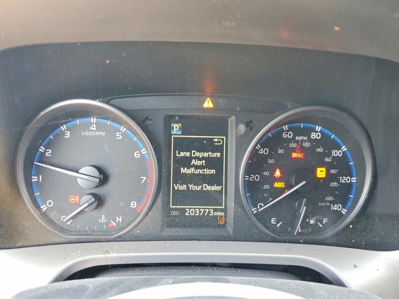 2017 TOYOTA RAV4 LE photo 9