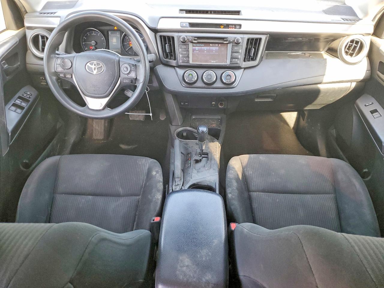 2017 TOYOTA RAV4 LE photo 8