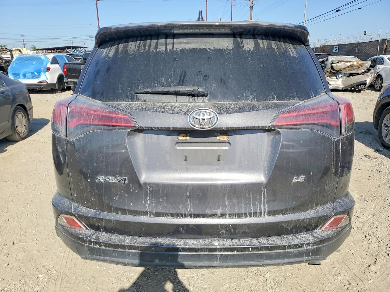 2017 TOYOTA RAV4 LE photo 6