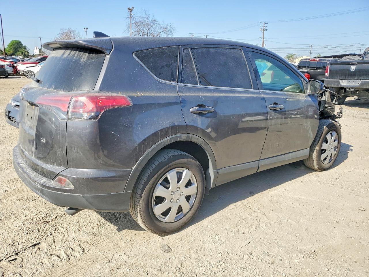 2017 TOYOTA RAV4 LE photo 3