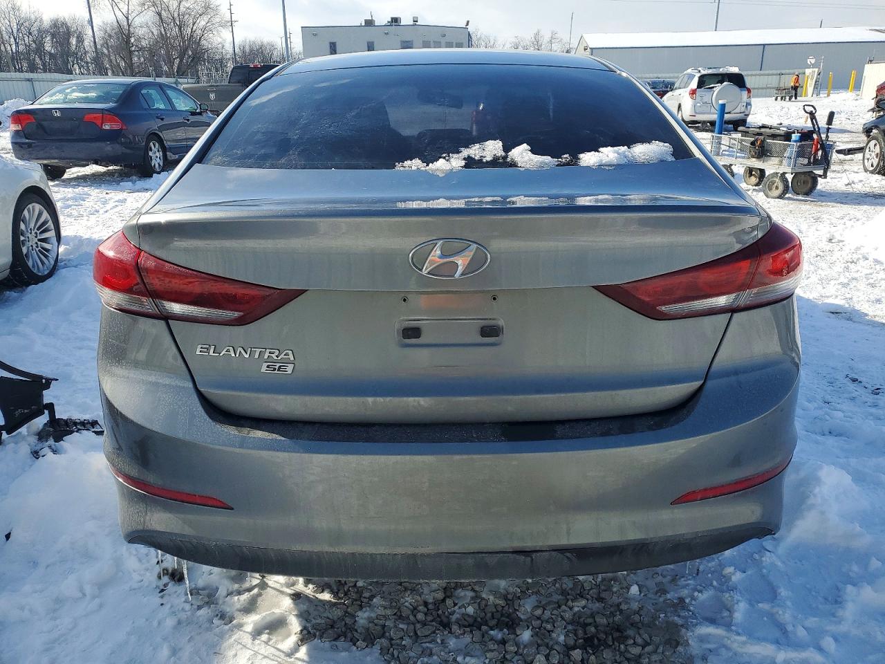 2018 HYUNDAI ELANTRA SE photo 11
