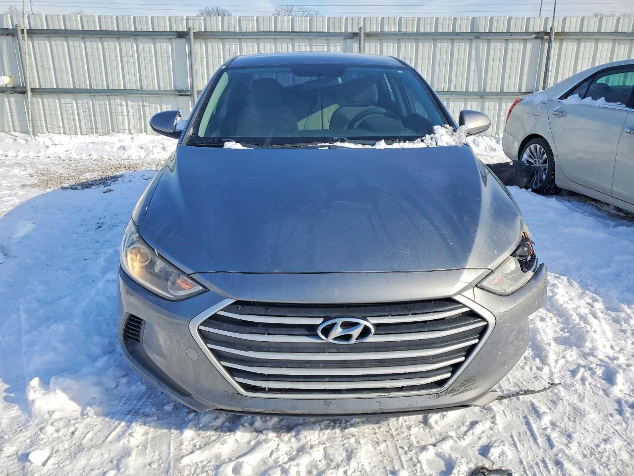 2018 HYUNDAI ELANTRA SE photo 9