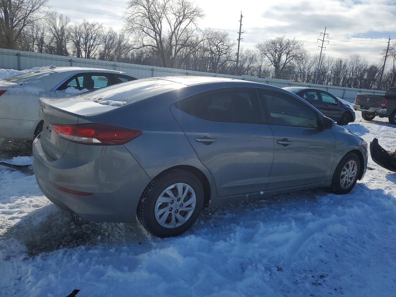 2018 HYUNDAI ELANTRA SE photo 5
