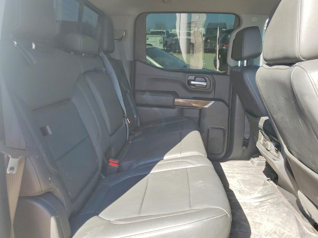 2019 CHEVROLET SILVERADO K1500 RST photo 28