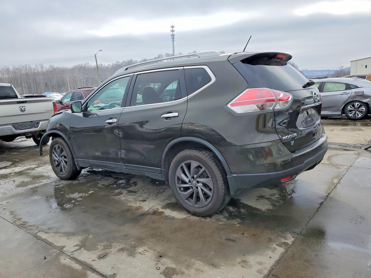 2016 NISSAN ROGUE S photo 2